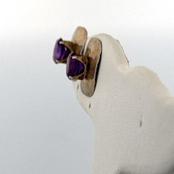 Estate Sterling Silver Hammered Stud Earrings with Purple Gemstones, 3.0g - Picture 4 of 8
